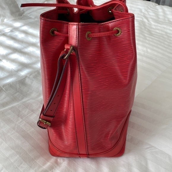 Louis Vuitton Red Epi Leather Noe GM Like New - Picture 5 of 17